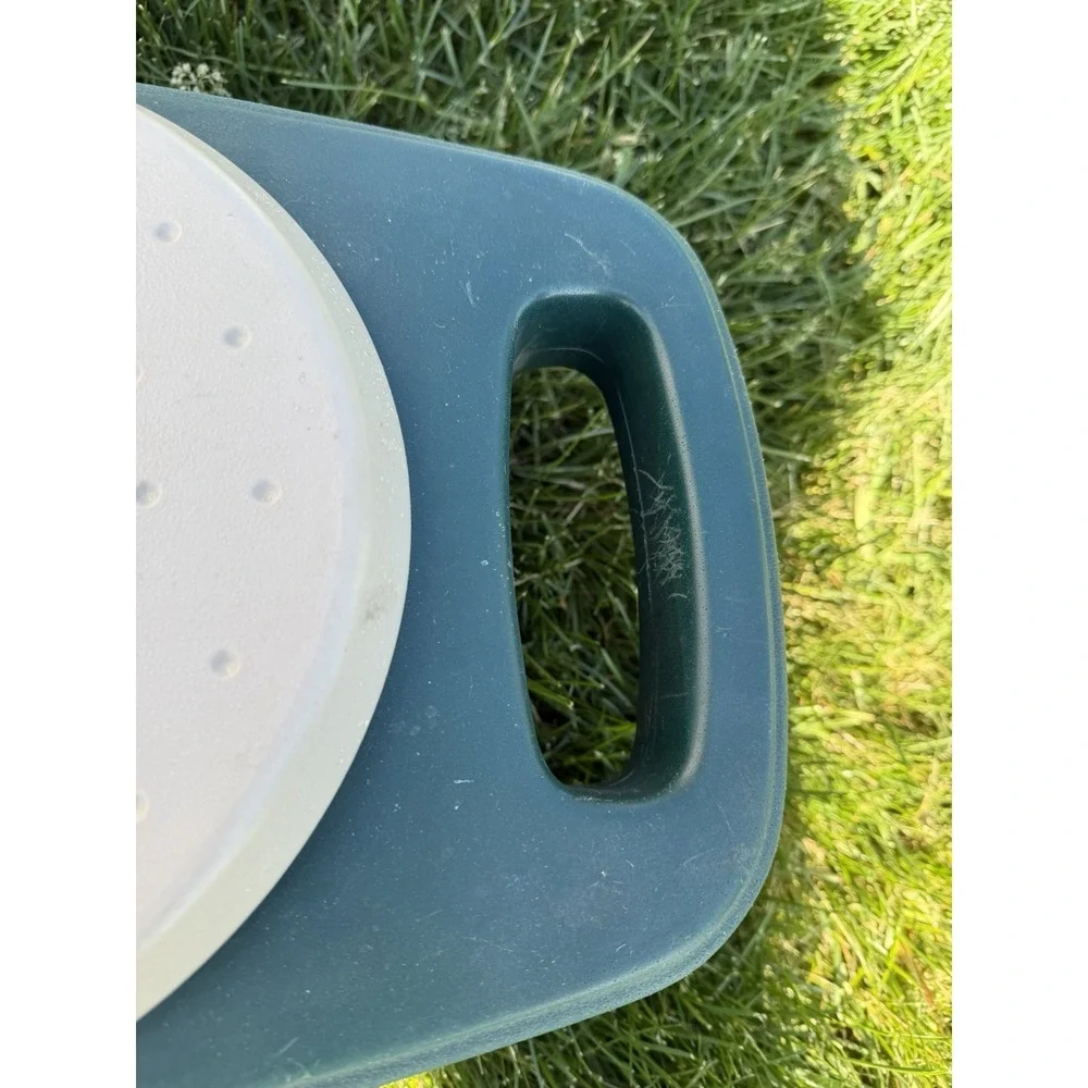 Step 2 Rolling Garden Hopper Multi Purpose Utility Seat Storage Cart Working